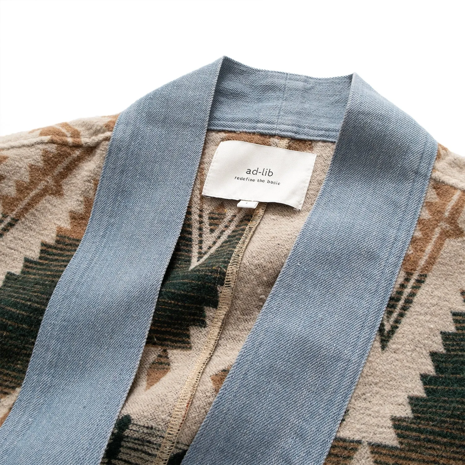 (YJ342) Tribal Pattern Kimono